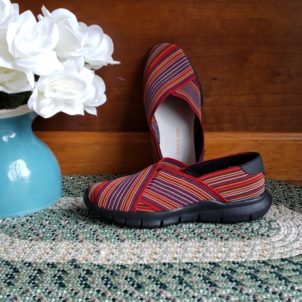 Bernie mev. slip ons